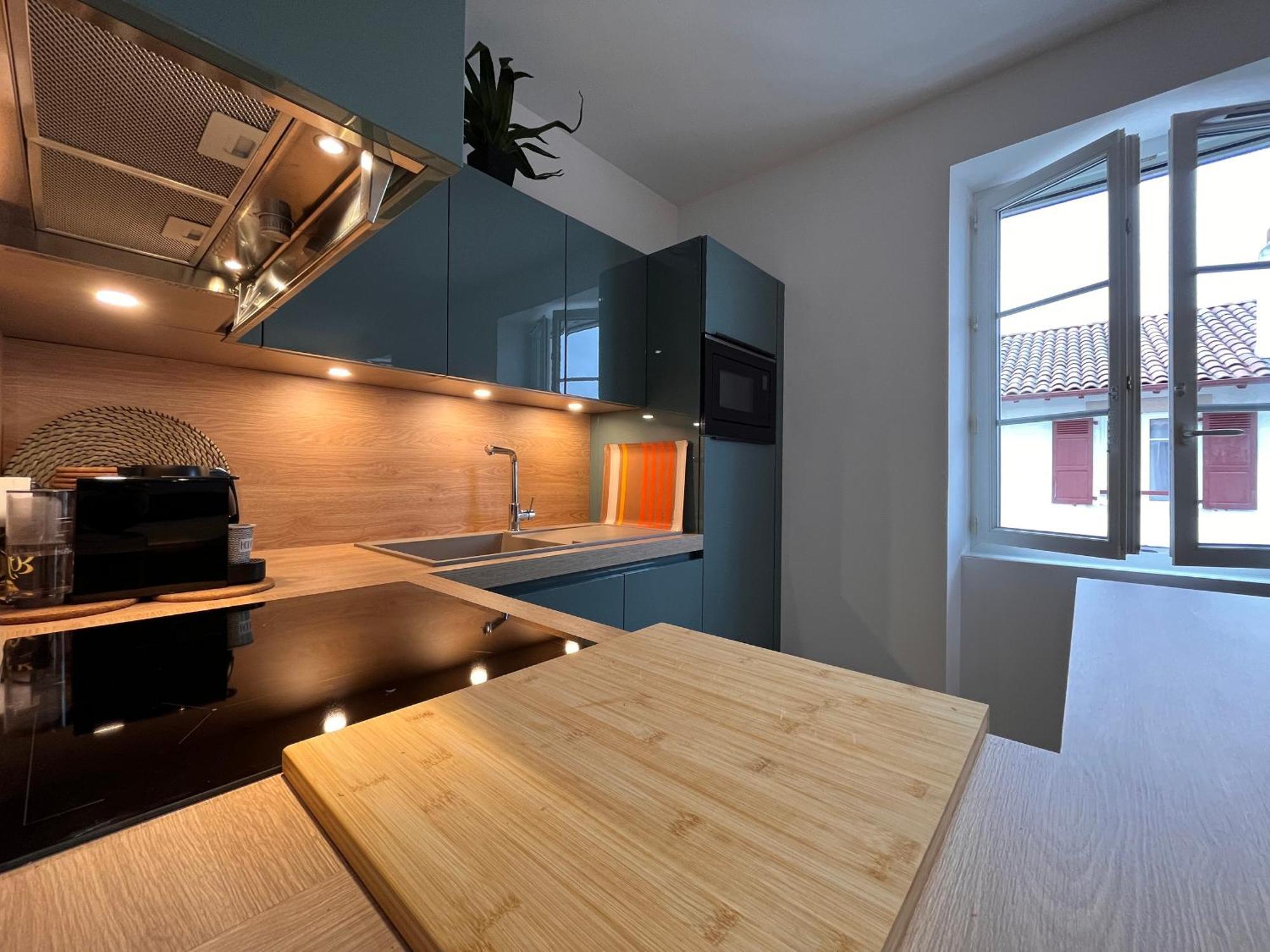 Lumineux 3 Pieces Pres Des Halles Et De La Plage, Wifi, Clim, Parkings Proches - Fr-1-239-910 Apartment