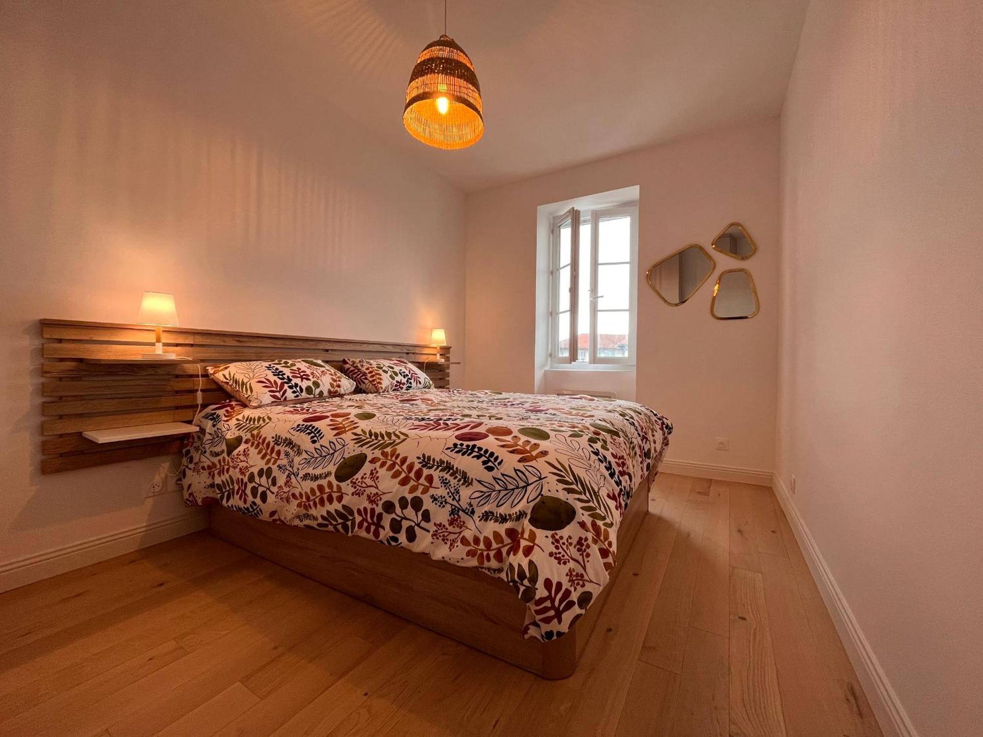 Lumineux 3 Pieces Pres Des Halles Et De La Plage, Wifi, Clim, Parkings Proches - Fr-1-239-910 Saint-Jean-de-Luz