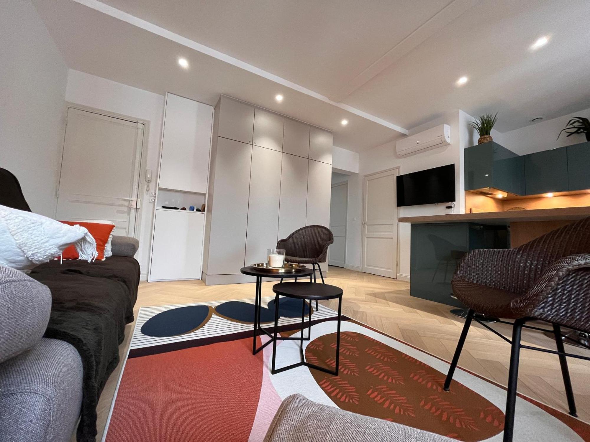 Apartment Lumineux 3 Pieces Pres Des Halles Et De La Plage, Wifi, Clim, Parkings Proches - Fr-1-239-910 Saint-Jean-de-Luz